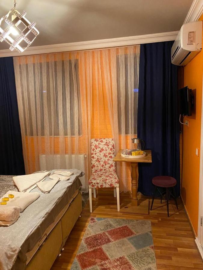 Taksim Pandora * Provincia di Istanbul