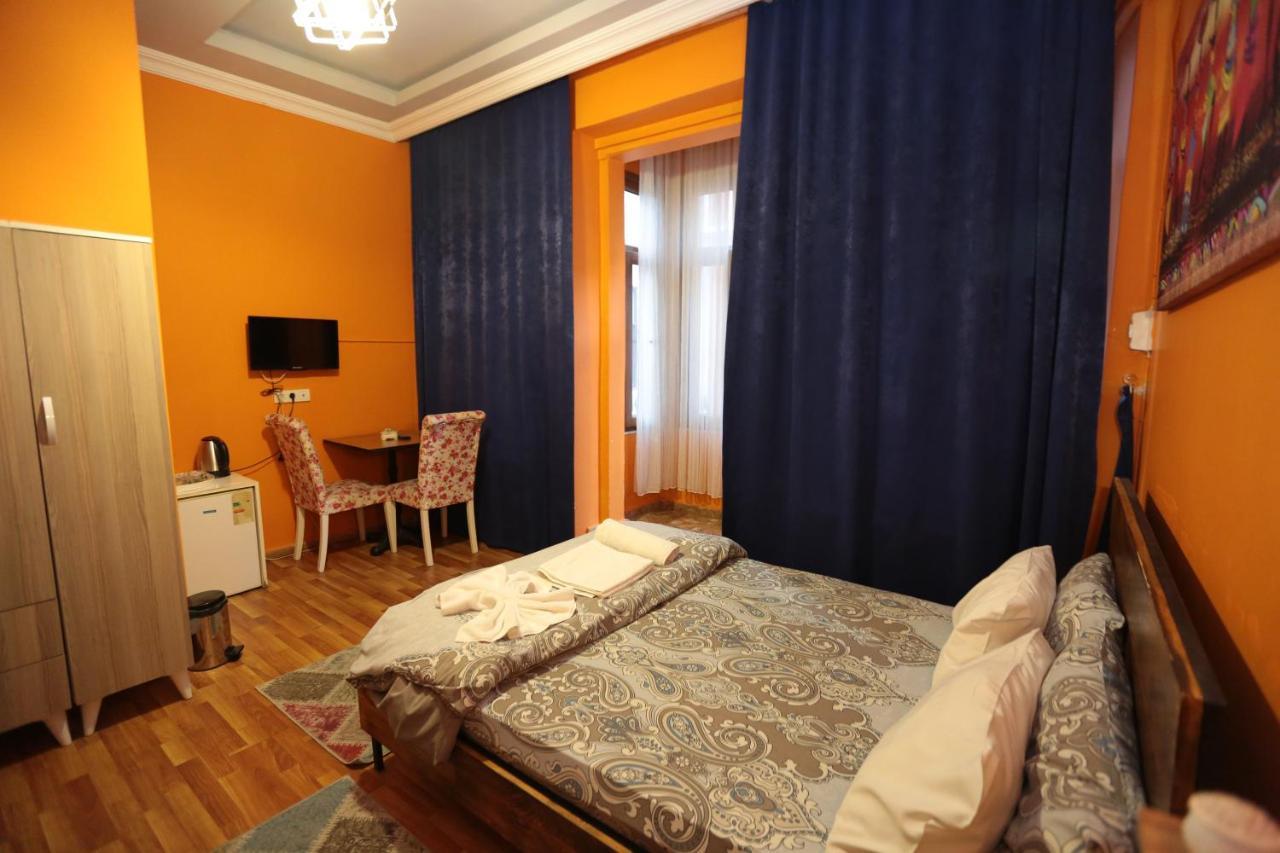 Taksim Pandora * Provincia di Istanbul