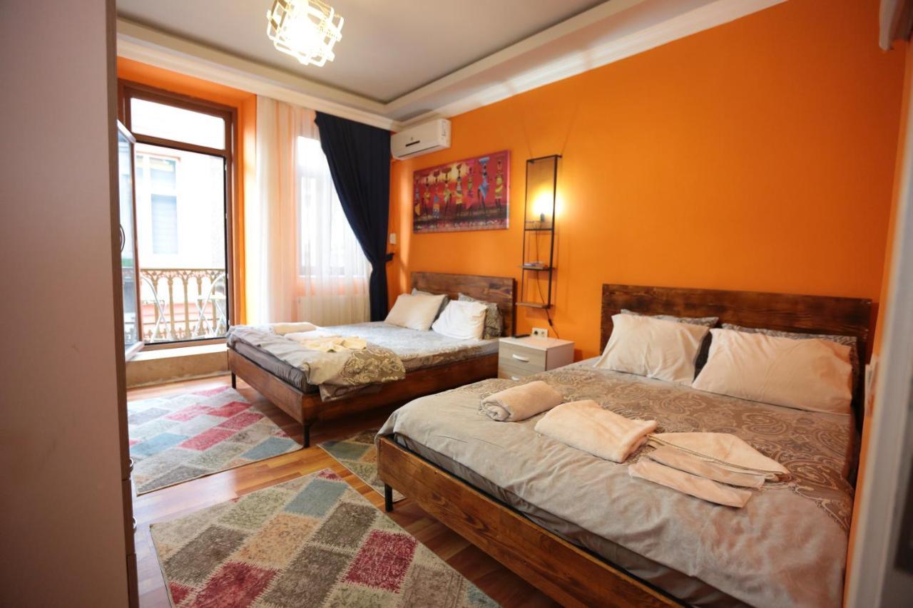 Taksim Pandora * Provincia di Istanbul